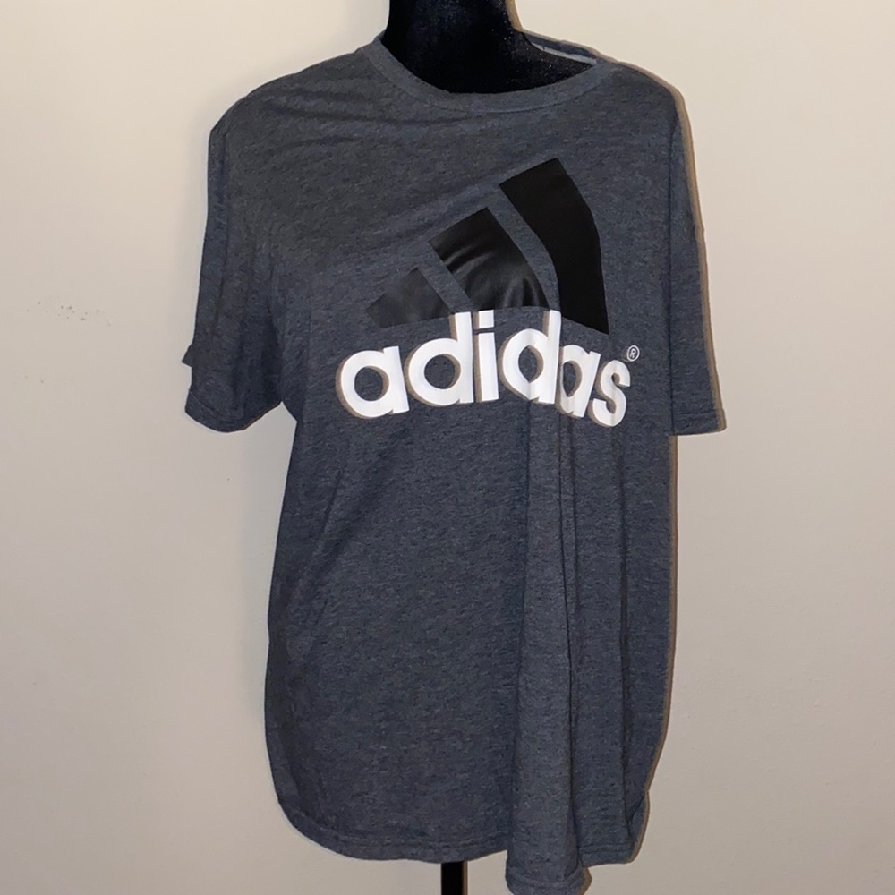 The go to performance Tee size XL